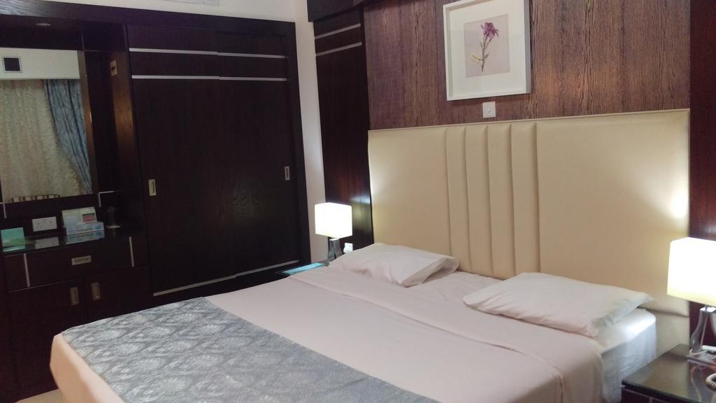 Kuwait Continental Hotel Kuwait City Zimmer foto